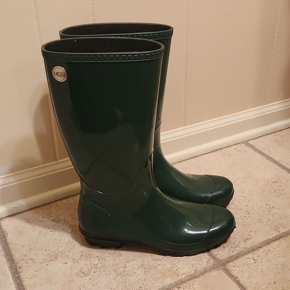 Ugg Australia Women's Shaye Dark Green Rubber Rain Boots Size 9